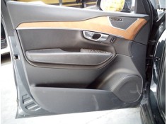 GUARNECIDO PUERTA DELANTERA IZQUIERDA 