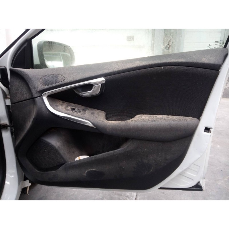 Recambio de guarnecido puerta delantera derecha para volvo v40 momentum referencia OEM IAM   