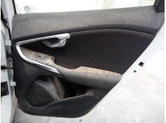 Recambio de guarnecido puerta trasera derecha para volvo v40 momentum referencia OEM IAM   