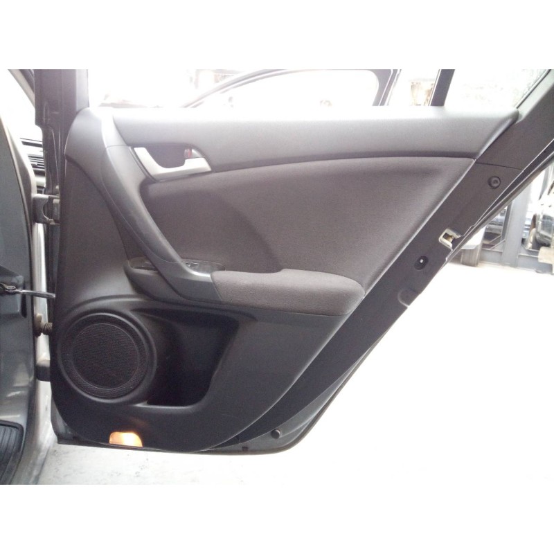 Recambio de guarnecido puerta trasera derecha para honda accord berlina (cu) executive referencia OEM IAM   