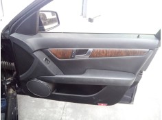 GUARNECIDO PUERTA DELANTERA DERECHA 