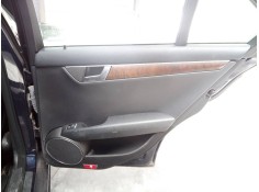 GUARNECIDO PUERTA TRASERA DERECHA 