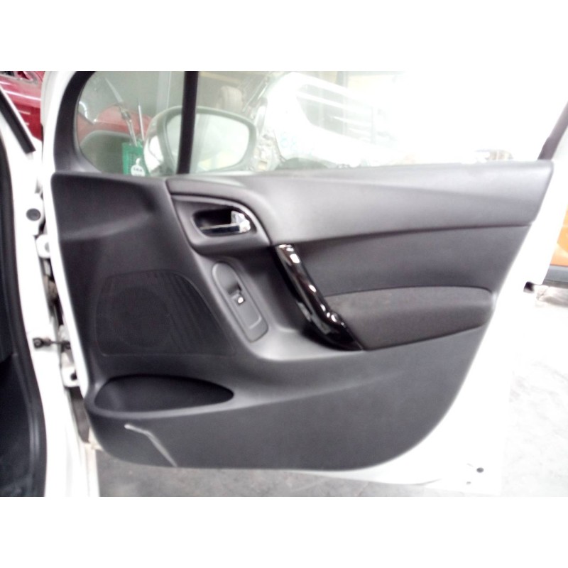 Recambio de guarnecido puerta delantera derecha para citroen c3 attraction referencia OEM IAM   