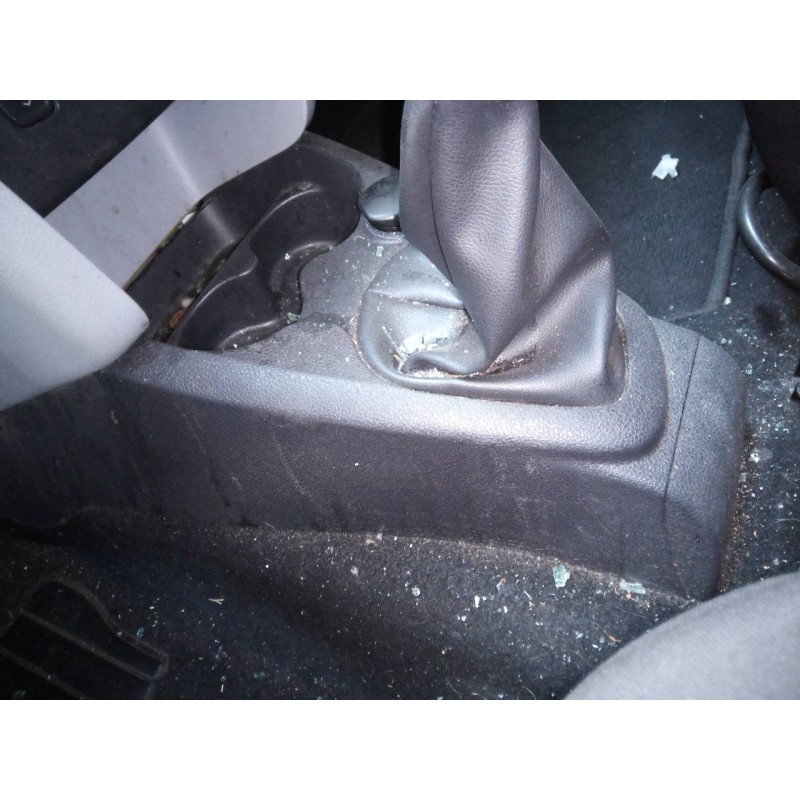 Recambio de consola central para dacia sandero ambiance referencia OEM IAM   