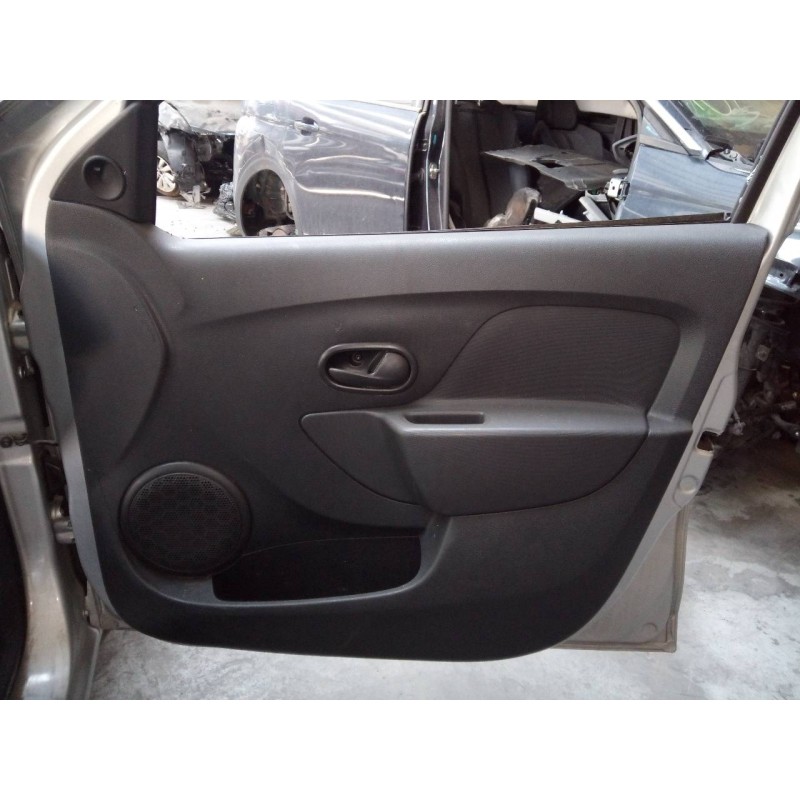 Recambio de guarnecido puerta delantera derecha para dacia sandero ambiance referencia OEM IAM   