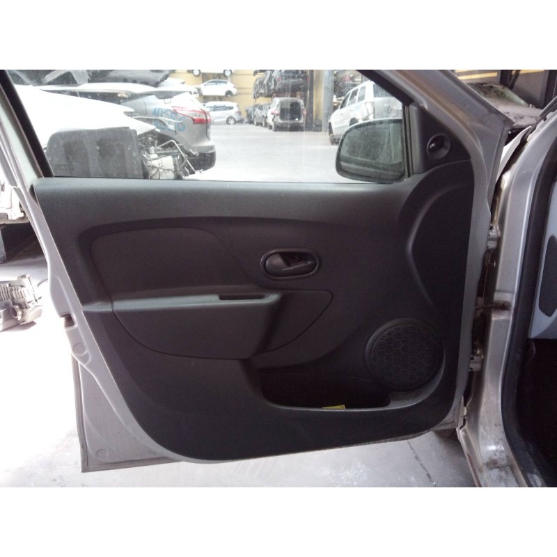 Recambio de guarnecido puerta delantera izquierda para dacia sandero ambiance referencia OEM IAM   