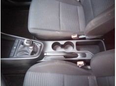Recambio de consola central para hyundai i20 essence referencia OEM IAM   