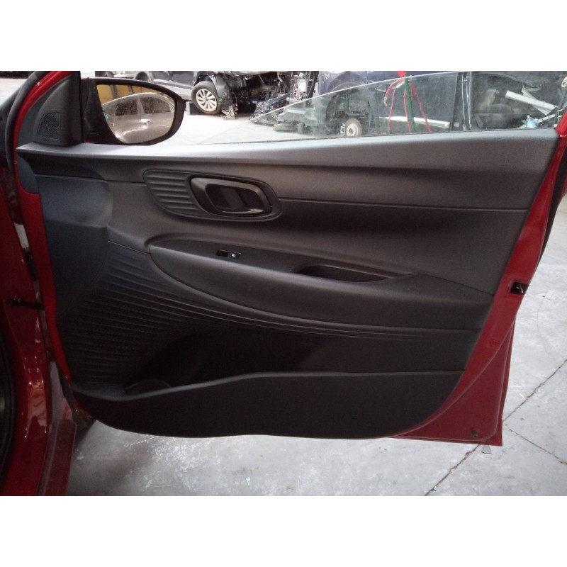 Recambio de guarnecido puerta delantera derecha para hyundai i20 essence referencia OEM IAM   