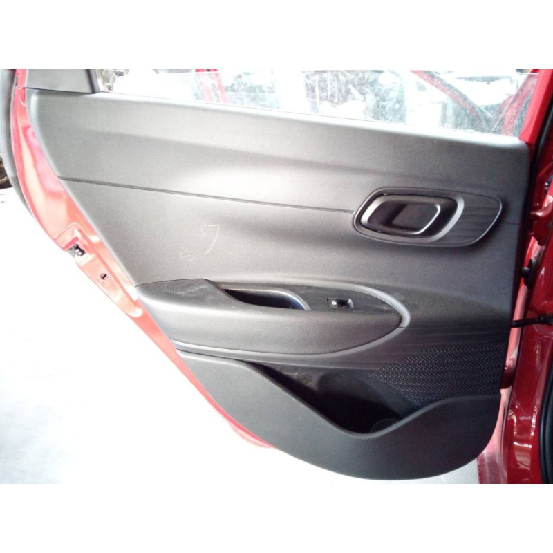 Recambio de guarnecido puerta trasera izquierda para hyundai i20 essence referencia OEM IAM   