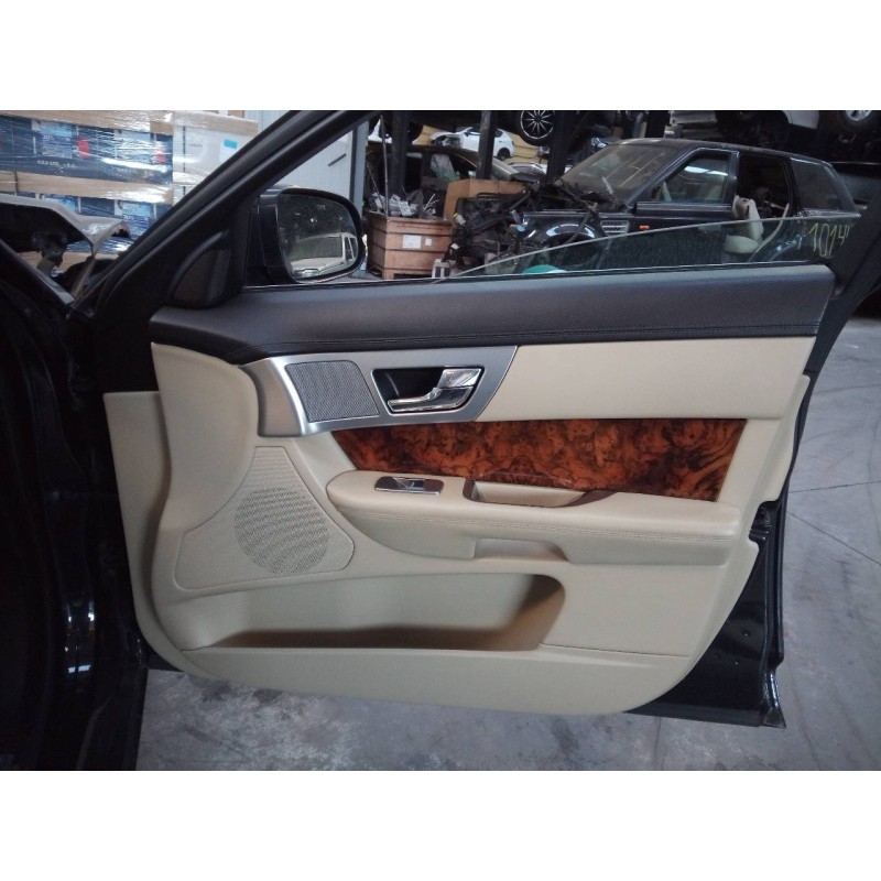 Recambio de guarnecido puerta delantera derecha para jaguar xf 2.2 diesel referencia OEM IAM   