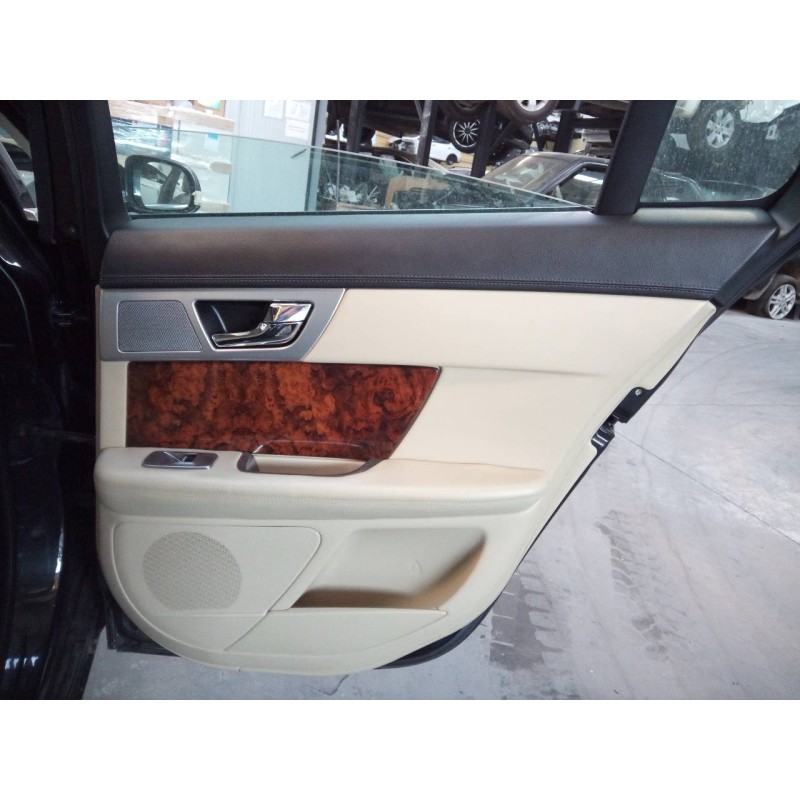 Recambio de guarnecido puerta trasera derecha para jaguar xf 2.2 diesel referencia OEM IAM   