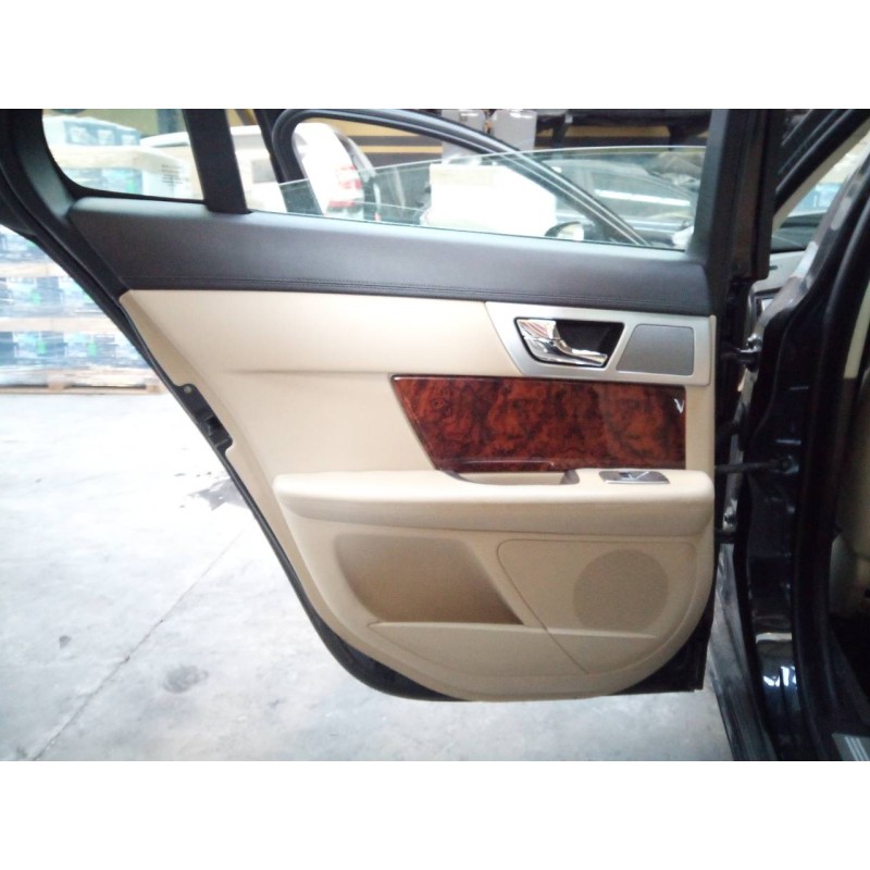 Recambio de guarnecido puerta trasera izquierda para jaguar xf 2.2 diesel referencia OEM IAM   