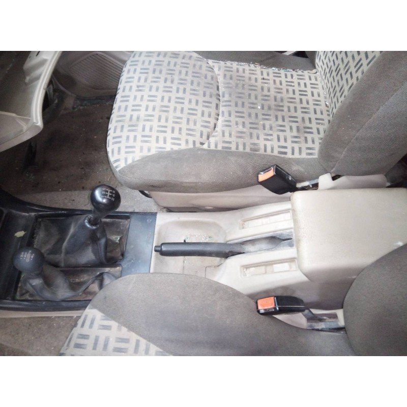 Recambio de consola central para nissan terrano/terrano.ii (r20) sport referencia OEM IAM   