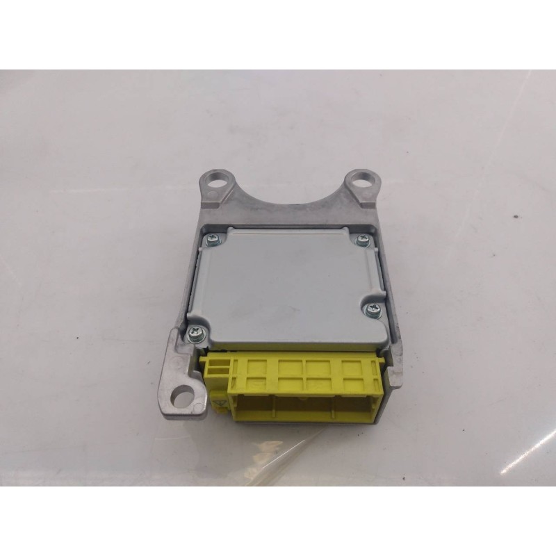 Recambio de centralita airbag para toyota prius (nhw30) advance referencia OEM IAM 8917047101  E3-B2-10-4