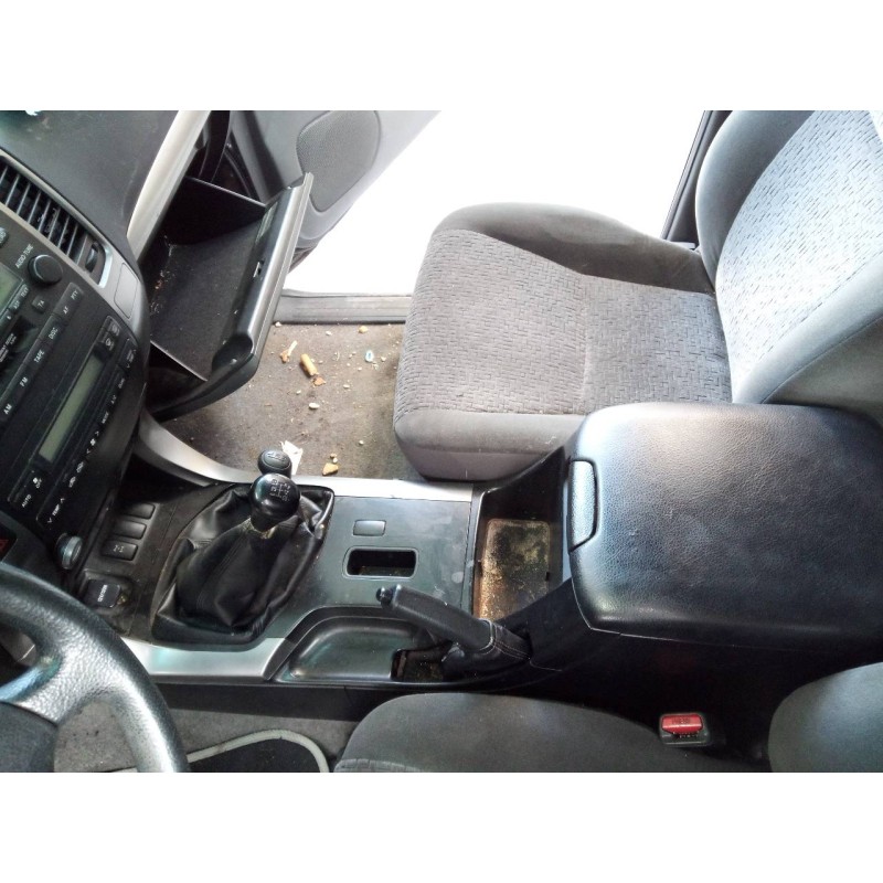 Recambio de consola central para toyota land cruiser (j12) 3.0 d-4d gx referencia OEM IAM   