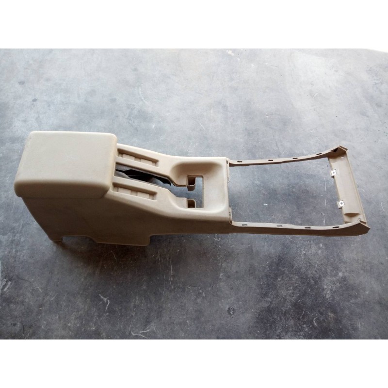 Recambio de consola central para nissan terrano/terrano.ii (r20) comfort plus referencia OEM IAM   
