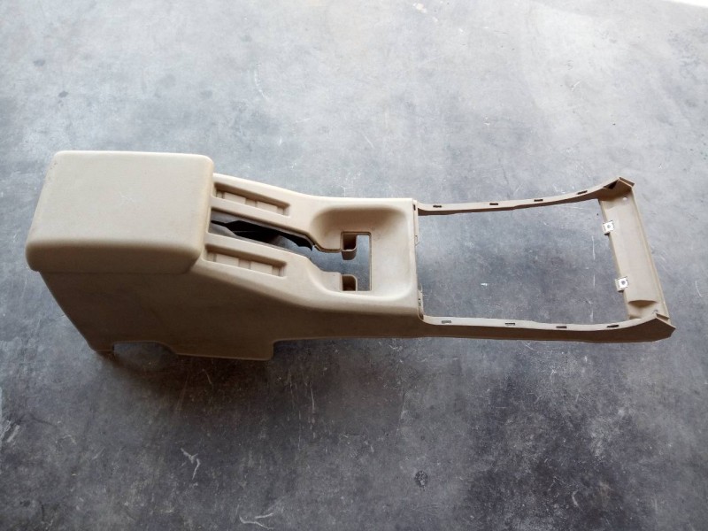 Recambio de consola central para nissan terrano/terrano.ii (r20) comfort plus referencia OEM IAM   