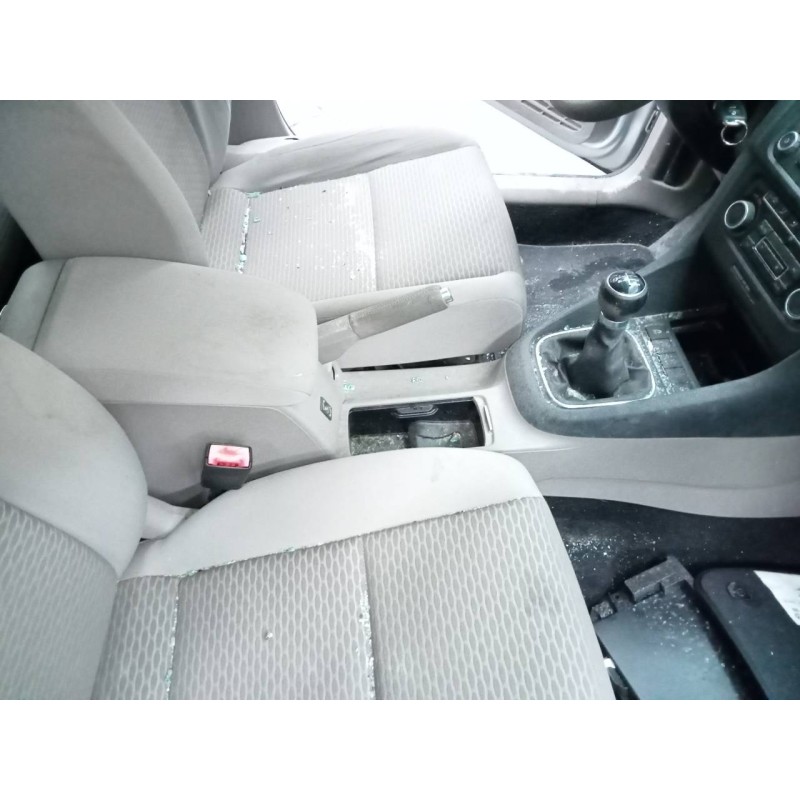 Recambio de consola central para volkswagen golf vi (5k1) rabbit bluemotion referencia OEM IAM   