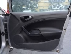 GUARNECIDO PUERTA DELANTERA DERECHA 