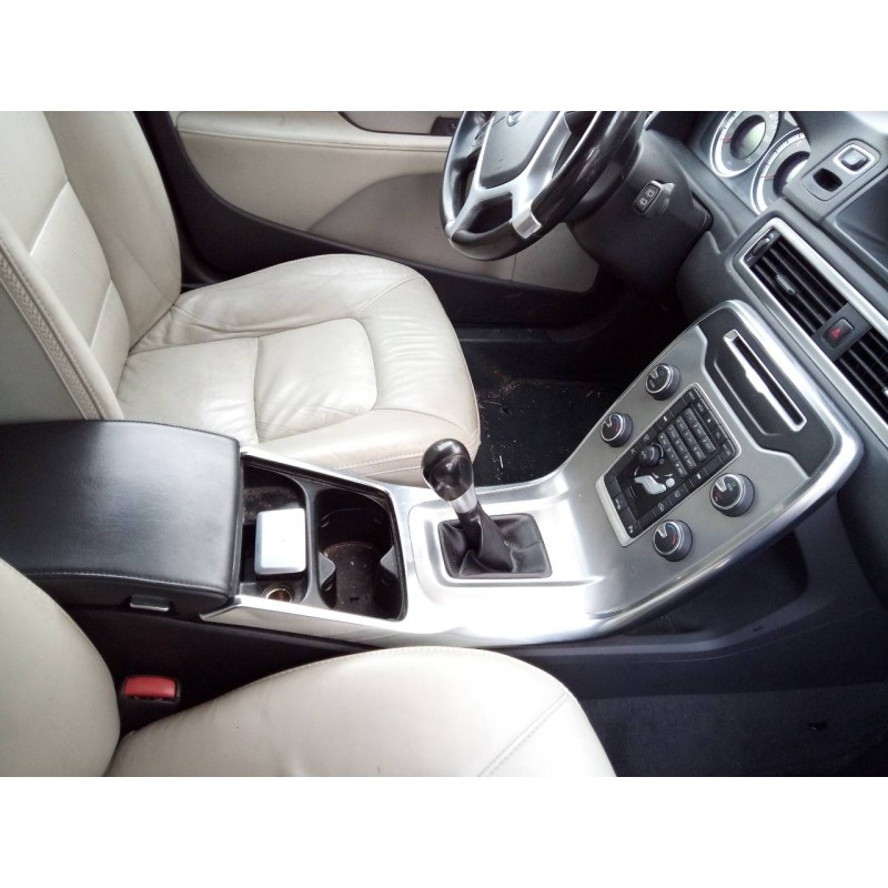 Recambio de consola central para volvo xc70 kinetic 2wd referencia OEM IAM   