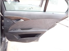 GUARNECIDO PUERTA TRASERA DERECHA 