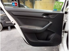 GUARNECIDO PUERTA TRASERA IZQUIERDA 