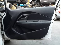 GUARNECIDO PUERTA DELANTERA DERECHA 