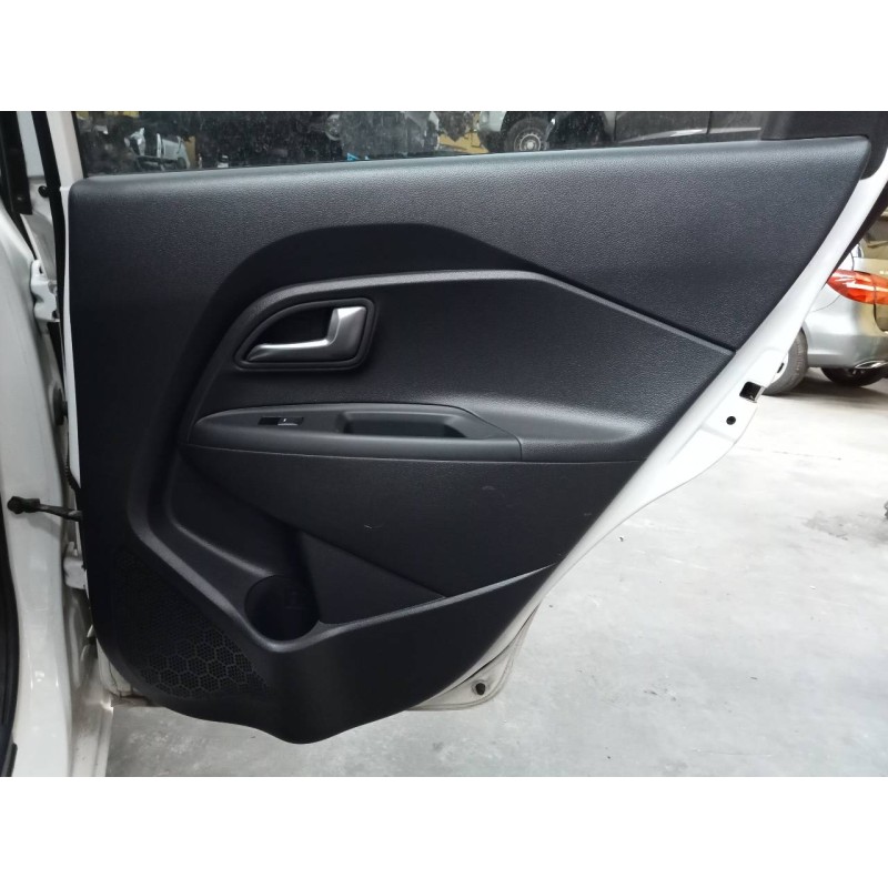 Recambio de guarnecido puerta trasera derecha para kia rio concept referencia OEM IAM   
