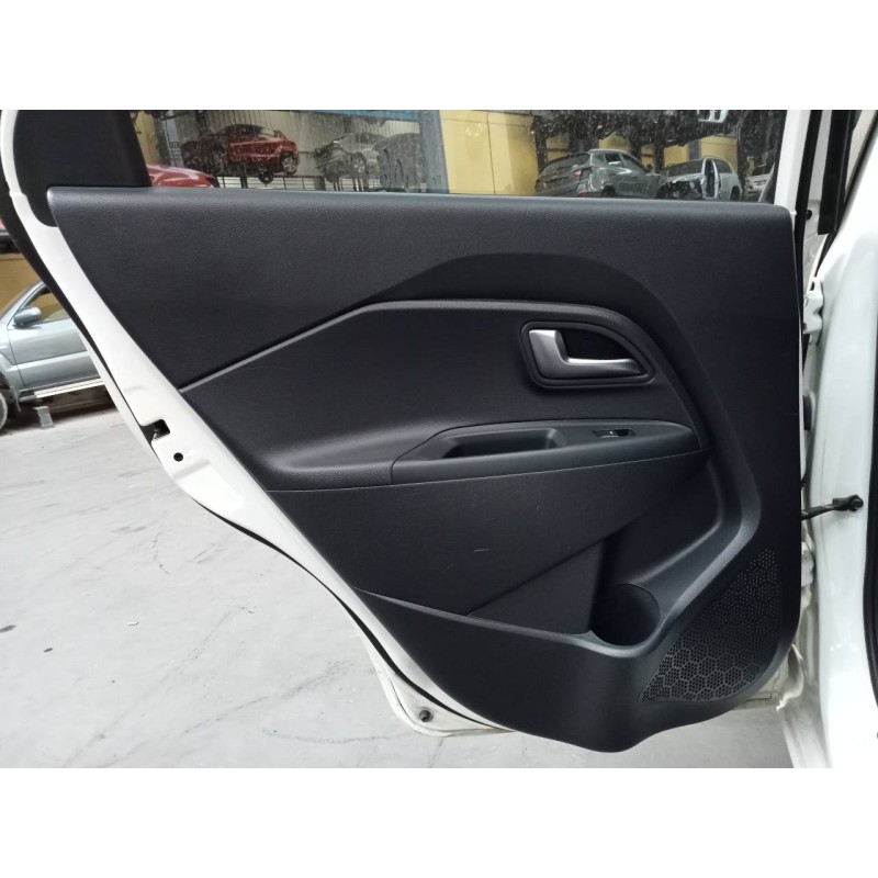 Recambio de guarnecido puerta trasera izquierda para kia rio concept referencia OEM IAM   