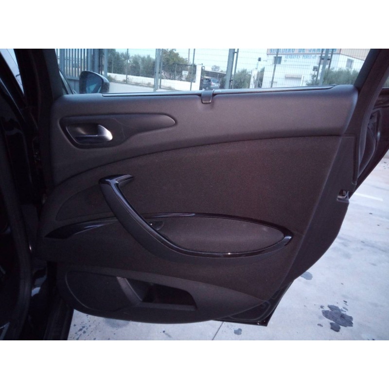 Recambio de guarnecido puerta trasera derecha para citroen c5 berlina exclusive referencia OEM IAM   