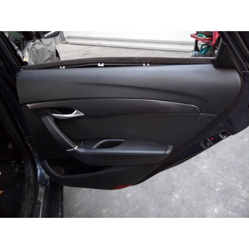 Recambio de guarnecido puerta trasera derecha para hyundai i40 style referencia OEM IAM   