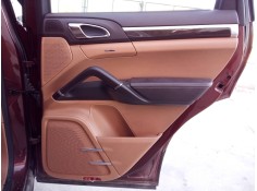 GUARNECIDO PUERTA TRASERA DERECHA 