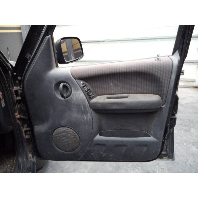 Recambio de guarnecido puerta delantera derecha para chrysler jeep cherokee (kj) 2.5 crd sport referencia OEM IAM   