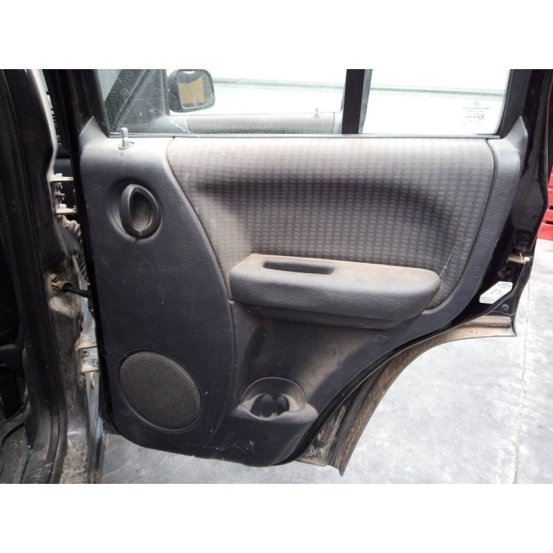 Recambio de guarnecido puerta trasera derecha para chrysler jeep cherokee (kj) 2.5 crd sport referencia OEM IAM   