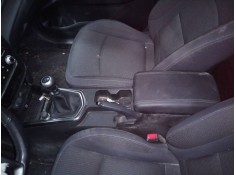 Recambio de consola central para ssangyong tivoli limited 4x2 referencia OEM IAM   