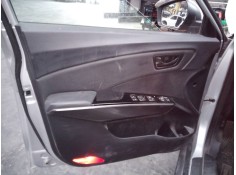 Recambio de guarnecido puerta delantera izquierda para ssangyong tivoli limited 4x2 referencia OEM IAM   