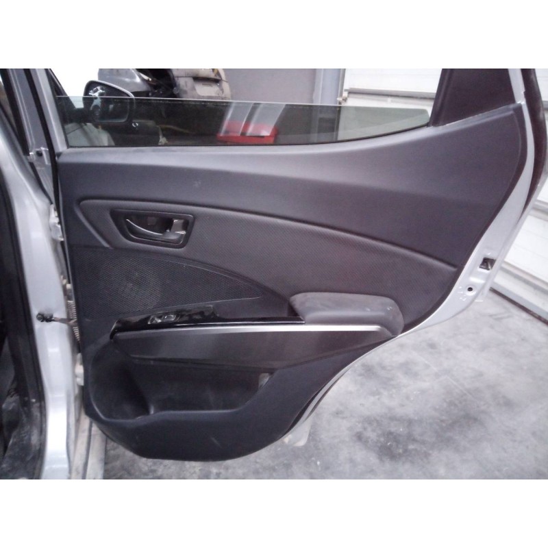 Recambio de guarnecido puerta trasera derecha para ssangyong tivoli limited 4x2 referencia OEM IAM   