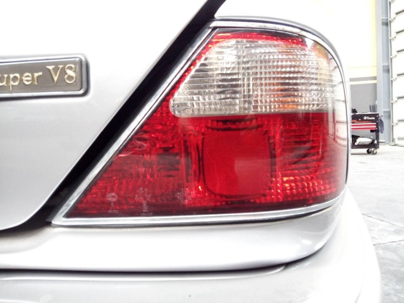 Recambio de piloto trasero derecho para jaguar daimler referencia OEM IAM   