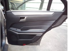 GUARNECIDO PUERTA TRASERA DERECHA 