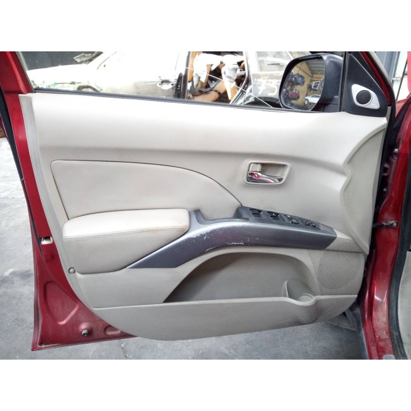 Recambio de guarnecido puerta delantera izquierda para mitsubishi outlander (cw0) challenge 4wd referencia OEM IAM   