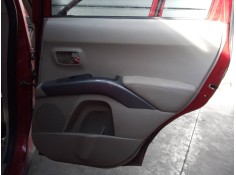 Recambio de guarnecido puerta trasera derecha para mitsubishi outlander (cw0) challenge 4wd referencia OEM IAM   