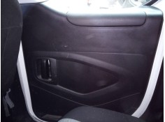 GUARNECIDO PUERTA TRASERA DERECHA 