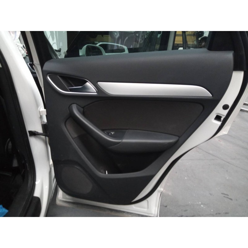 Recambio de guarnecido puerta trasera derecha para audi q3 (8ug) design quattro referencia OEM IAM   