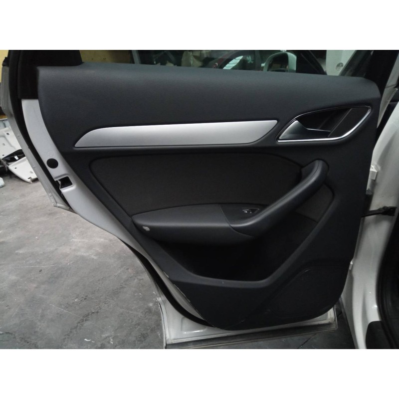 Recambio de guarnecido puerta trasera izquierda para audi q3 (8ug) design quattro referencia OEM IAM   
