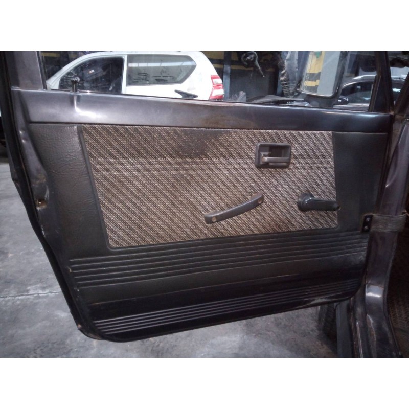Recambio de guarnecido puerta delantera izquierda para suzuki samurai (sj) hardtop referencia OEM IAM   