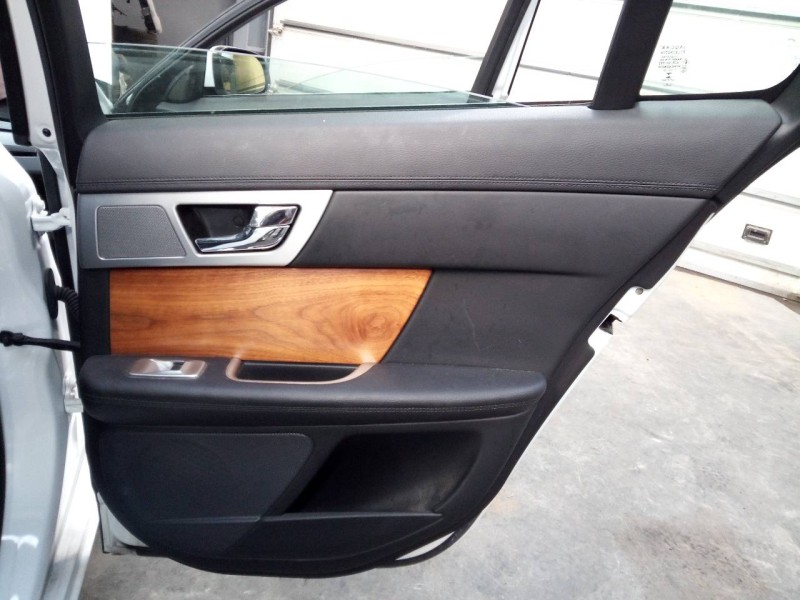 Recambio de guarnecido puerta trasera derecha para jaguar xf 2.2 diesel luxury referencia OEM IAM   