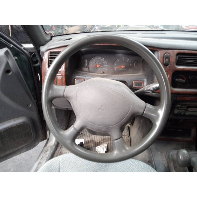 Recambio de volante para mitsubishi l 200 (k6/7) 2500 td glx (4-ptas.) referencia OEM IAM   