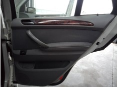 GUARNECIDO PUERTA TRASERA DERECHA 