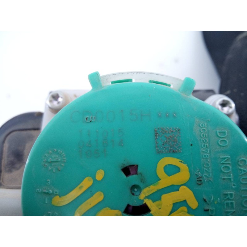 Recambio de cinturon seguridad delantero derecho para toyota land cruiser (j15) basis referencia OEM IAM CD0015H  E2-B4-49-1