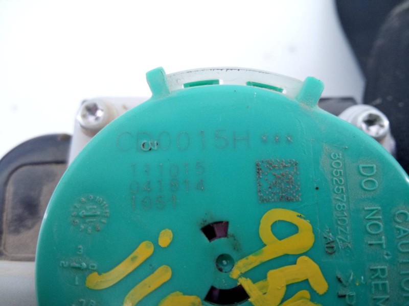 Recambio de cinturon seguridad delantero derecho para toyota land cruiser (j15) basis referencia OEM IAM CD0015H  E2-B4-49-1